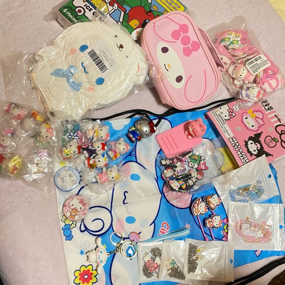 Sanrio Hello Kitty bundle